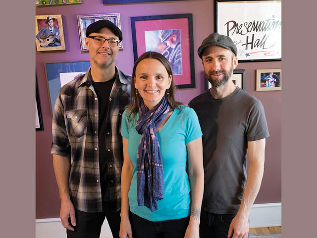 Heather Pierson (center) with her two bandmates