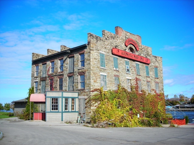 Heritage Foundation Hosts Lecture on History of Cahill Building