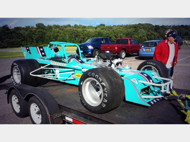 Restored Jim Shampine Racers Featured in ‘Super Spectacle’ May 23