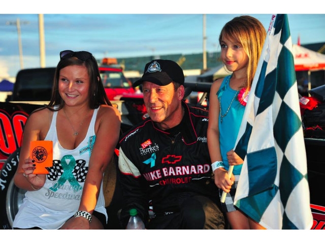 Oswego Speedway ‘Divas on Track’ Program Returns in 2017