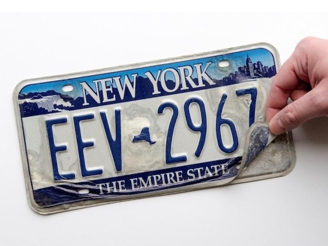 DMV Will Replace Peeling License Plates for Free