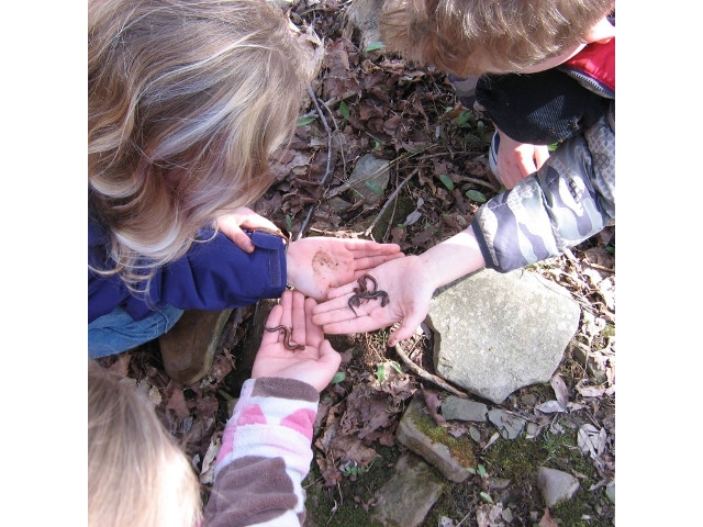 Screen-Free Week Is March 29 – April 3; Enjoy Free Family Activities