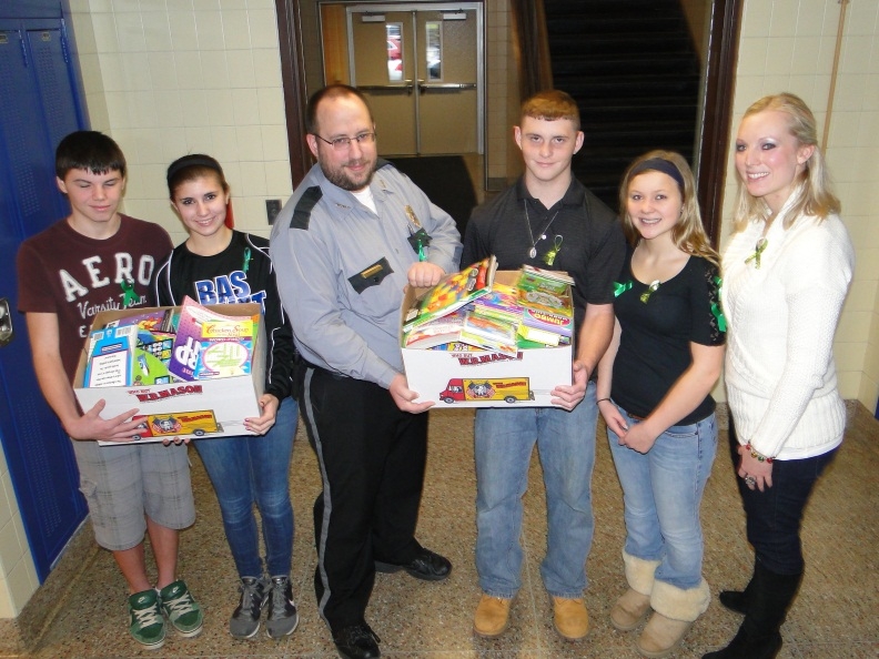 OHS students help younger students