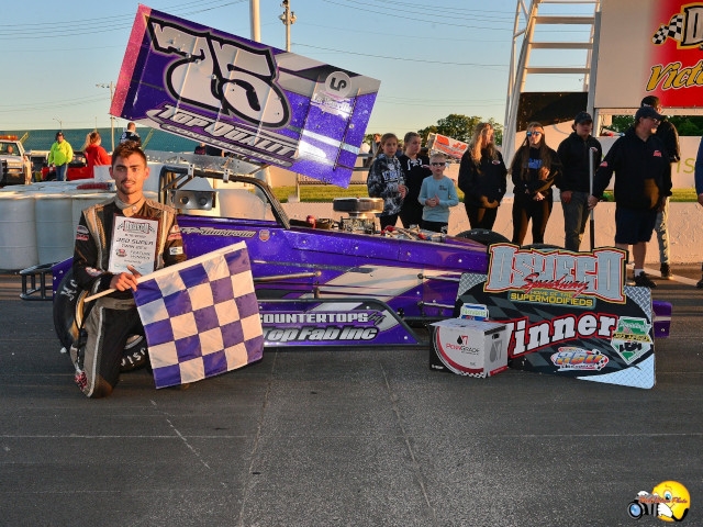 Thompson Returns to Seat of Barbera 350 Supermodified for Twin 25 Triumph