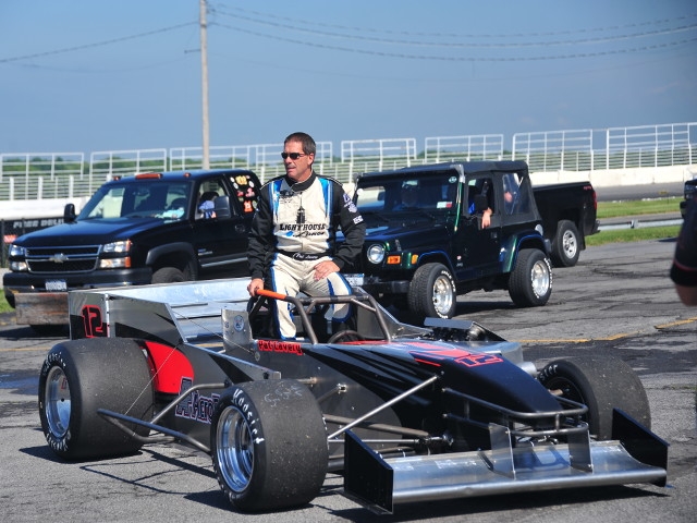 Pat Lavery, Bob Bond Lead Early Bud Classic Week Testing