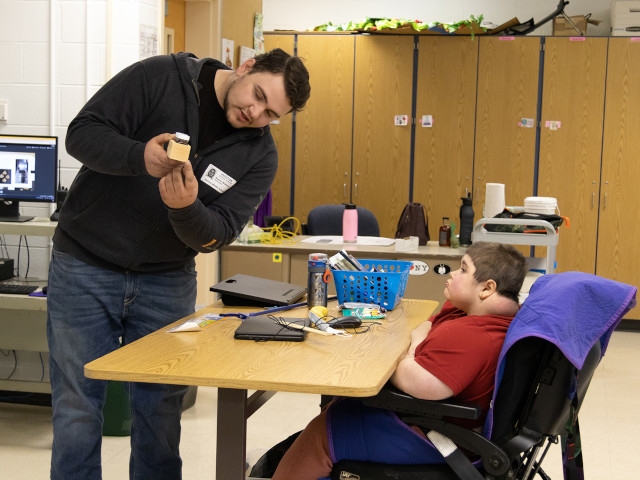 Hannibal Students Learn About Maple Syrup Production