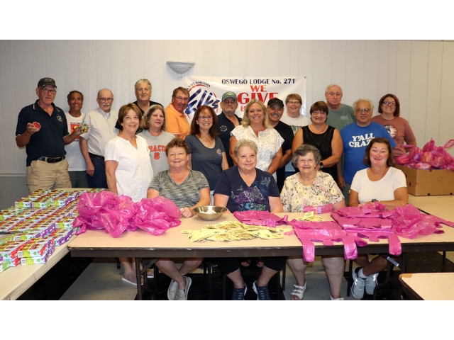 Oswego Elks Supports OCO Nutrition Services