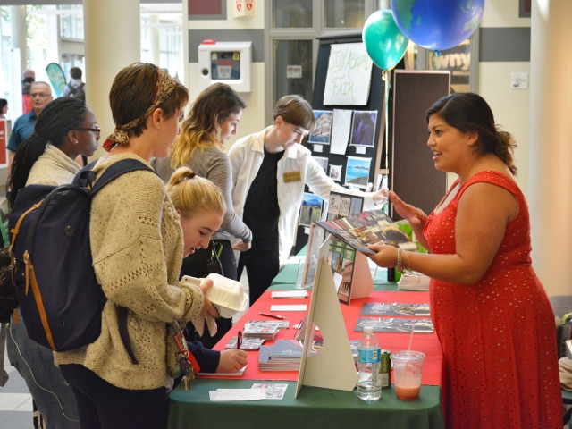 SUNY Oswego Makes Top 20 in Open Doors Study-Abroad Ranking