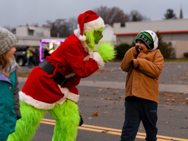 Fulton Christmas Tree Lighting Adds Fireworks, Horse-Drawn Sleigh Rides