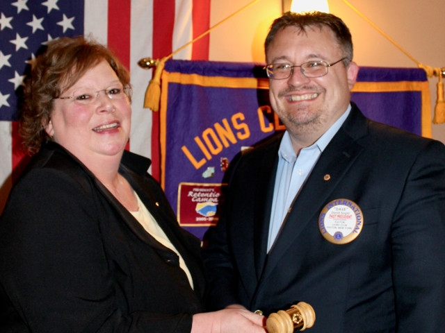 Fulton Lions Installs New President, Presents Annual Awards