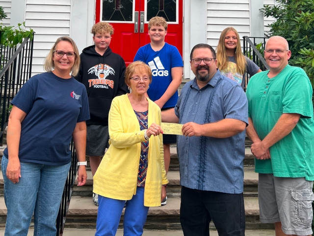 Youth Group Raises Funds for Victory Transformation, Mexico United Methodist Church