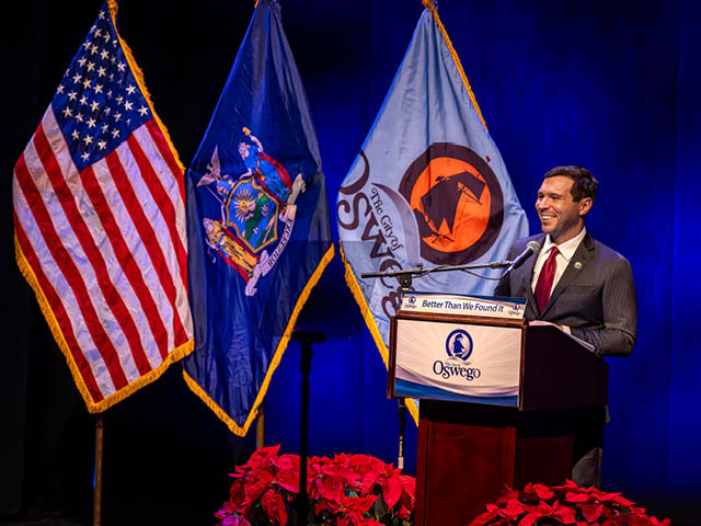 Mayor Barlow delivers Farewell Address