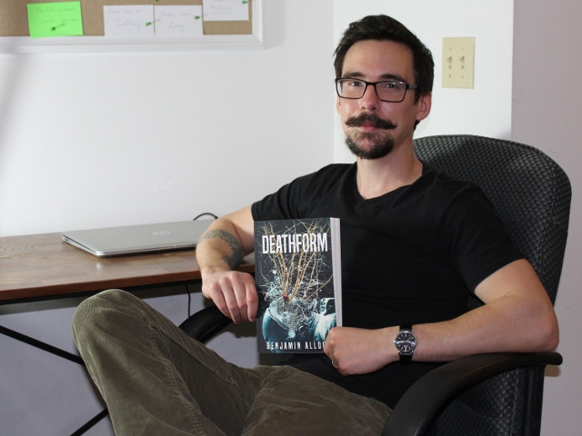 SUNY Oswego English Faculty Member's Sci-Fi Novel Becomes Amazon Bestseller