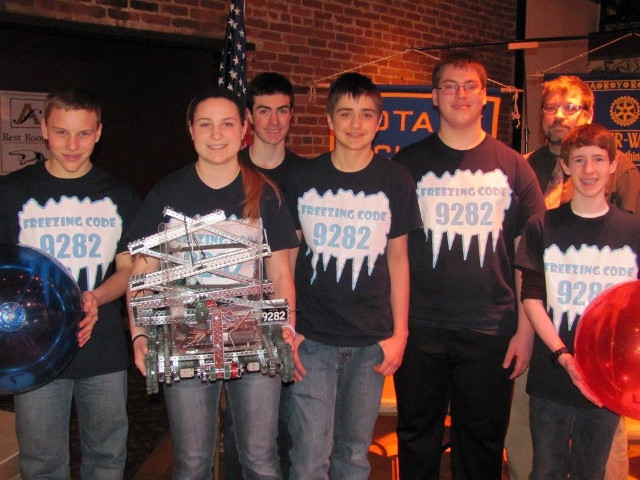 Oswego Rotary Hosts VEX Robotics Competitors from OHS