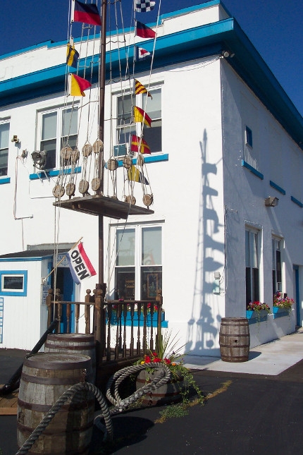 Local foundations awards grant to Oswego`s marine museum