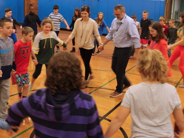 CER 6th Graders Enjoy Middle Eastern Song, Dance Workshop