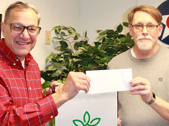 Fulton Lions Donate $500 to Fulton Garden Club