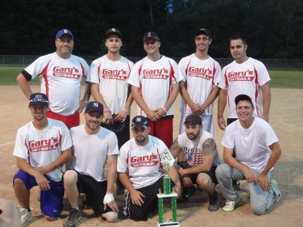 Gary`s Sportsbar comes from behind to snag Men`s B/C Championship title