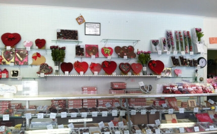 Stone’s Candy – a sweet part of Oswego for 40 years
