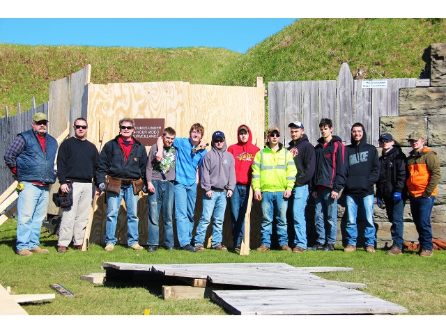 CiTi Students Help Rebuild Fort Ontario Fence