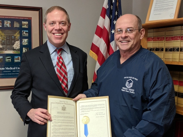 Barclay Honors 2017 Veteran of the Year Larry Macner