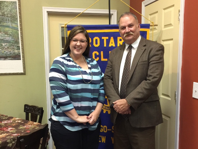 Oswego Sunrise Rotary Hosts Citizen Advocate Laura Lloyd
