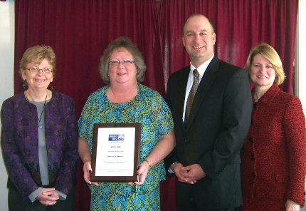 Barb Bateman named United Way Volunteer of the Year 
