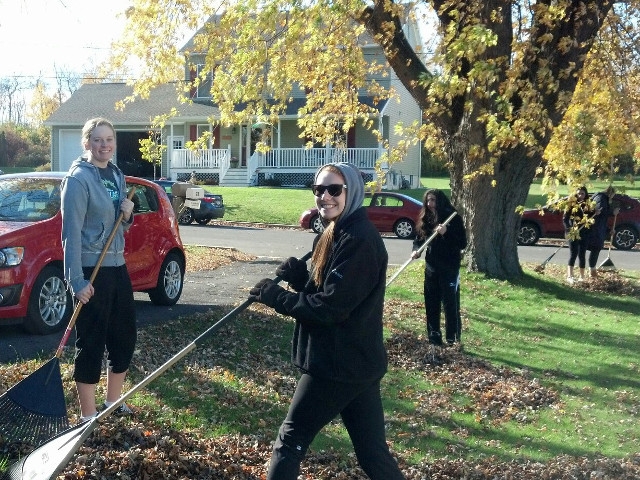 Laker Student-Athletes to Rake Leaves for Senior Citizens Nov 5th