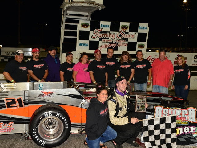 Kody Graham Dominates Oswego Supermodified Main Feature