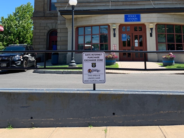 Mayor Barlow Announces Two Safe Internet Purchase Exchange Locations in Oswego