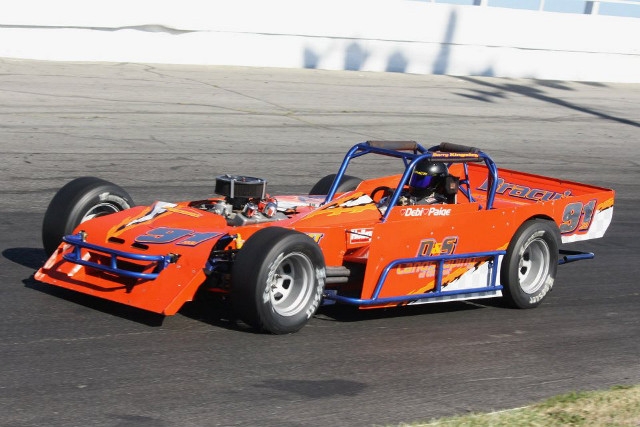 Kingsley Joins Team Tapout for 2014 SBS Campaign at Oswego Speedway 