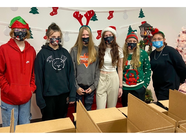 Phoenix Students Support Community With Food Drive