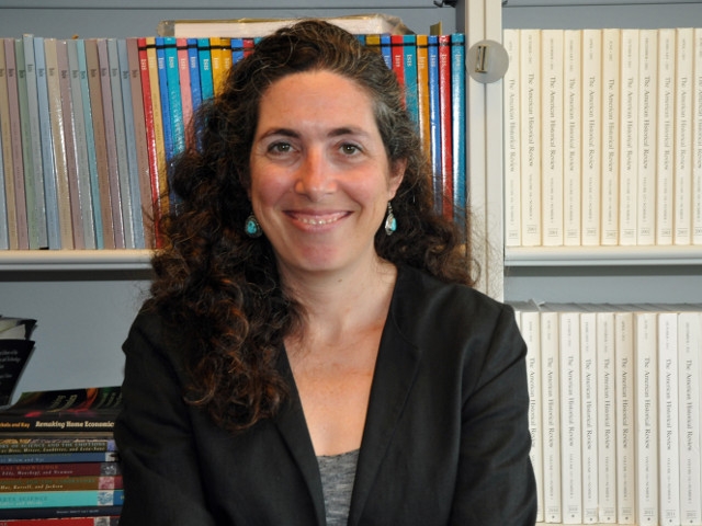 Oswego's Gwen Kay Takes On SUNY-Wide Faculty Leadership Position