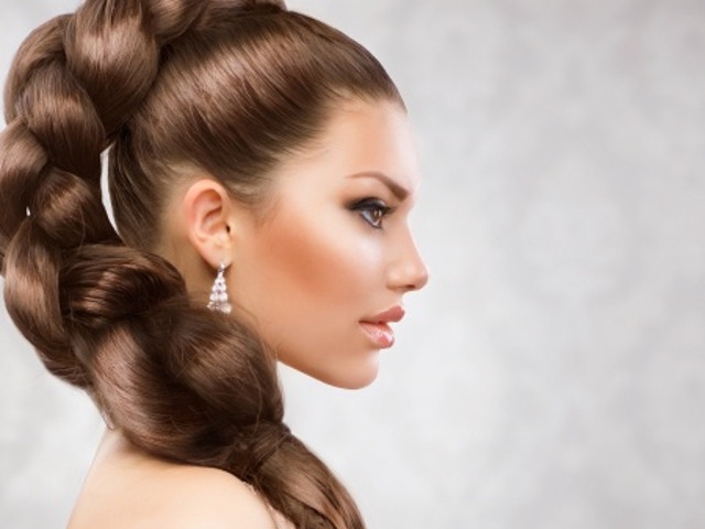 Women of Oswego Weigh in on Hair Trends of the Season