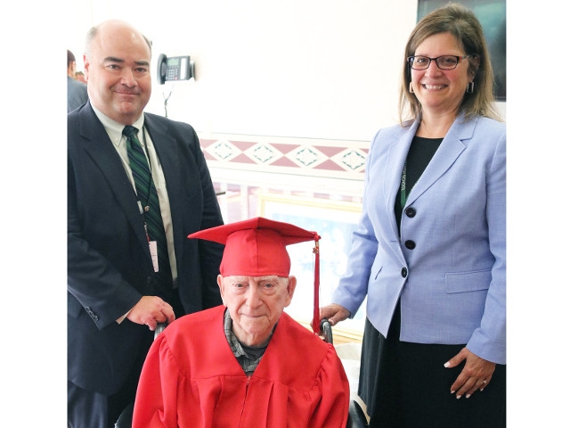 FCSD Provides Honorary Diploma to WWII Veteran