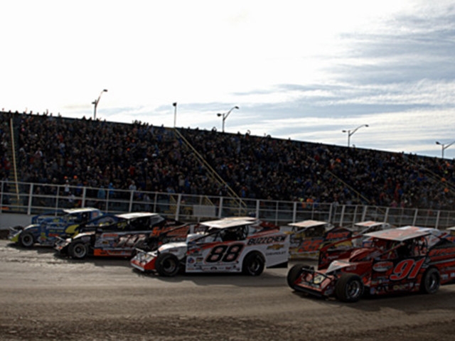 ‘Super’ Week of Action, Compelling Storylines Await 49th NAPA Super DIRT Week