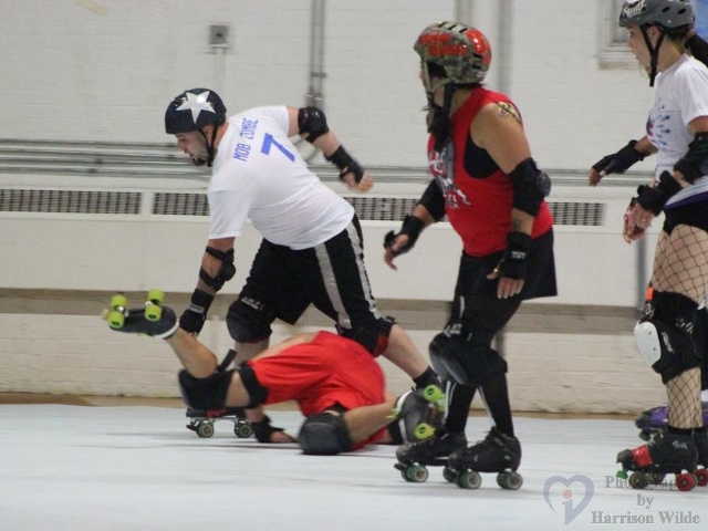 Oz Roller Derby Revives Renegade Derby this Saturday in Oswego
