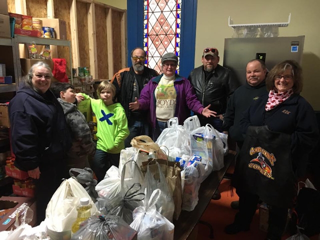 Local Riding Club Donates to Village of Mexico Open Food Pantry