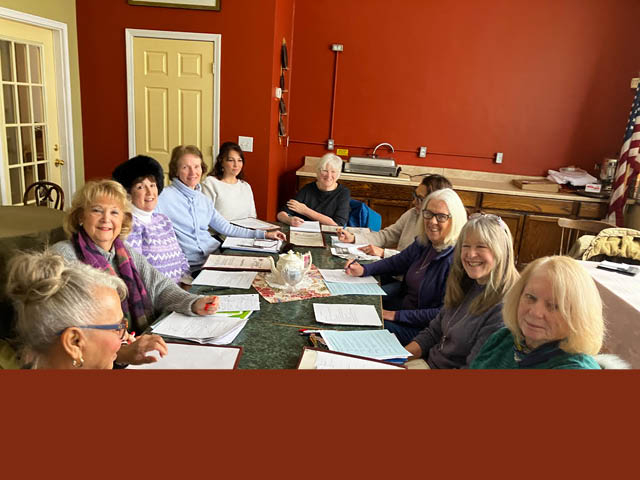 Oswego Garden Club Planning Committee Meets