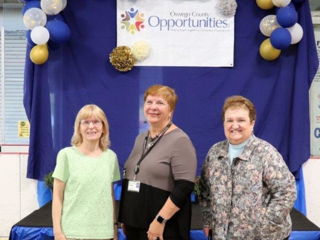 Employees Awarded for 35 Years of Loyal Service to OCO