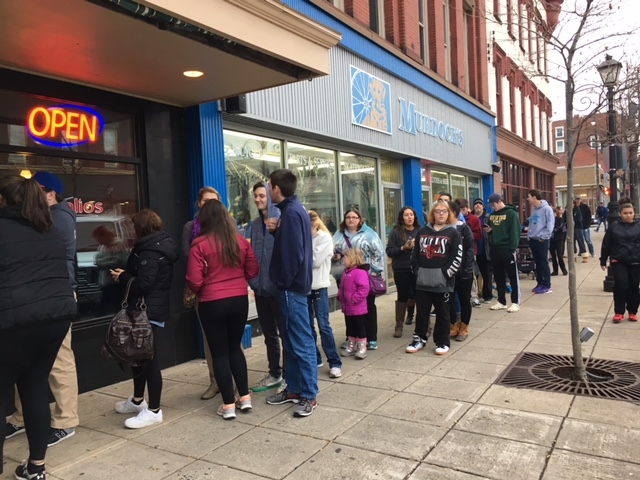 Customer Appreciation Day at Calio's a Big Success