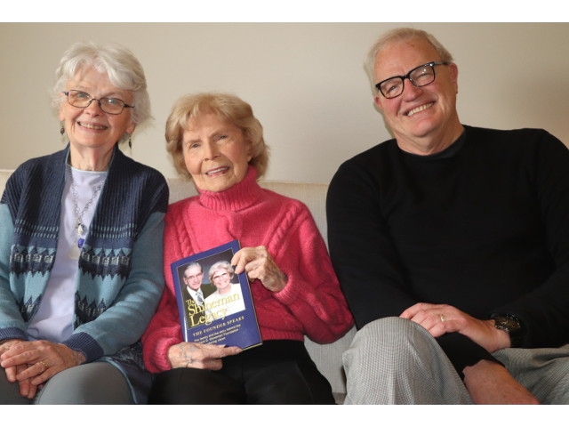 New Book Traces Eventful Lives of Shinemans, Evolution of Their Foundation
