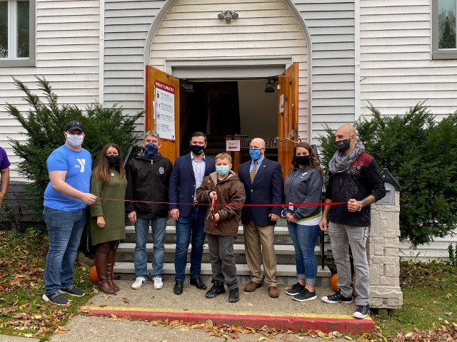 Mayor Barlow, Oswego YMCA Open New Oswego Youth Center and Skate Park