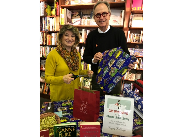 Friends of Oswego Public Library Will Wrap Your Holiday Gifts