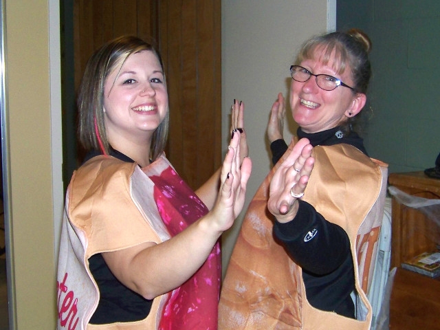 Residents Enjoy Halloween Costume Party at Morningstar