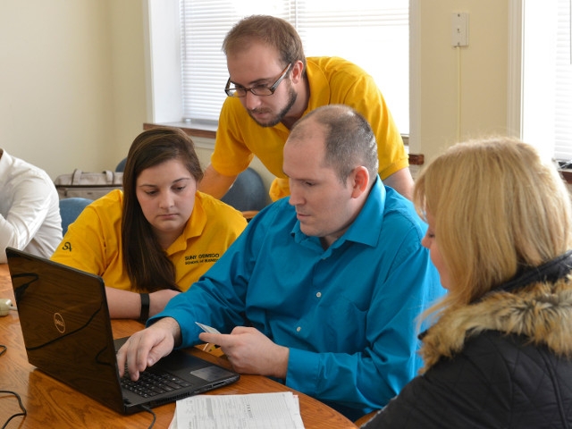 SUNY Oswego Students Provide Free Tax-Return Assistance