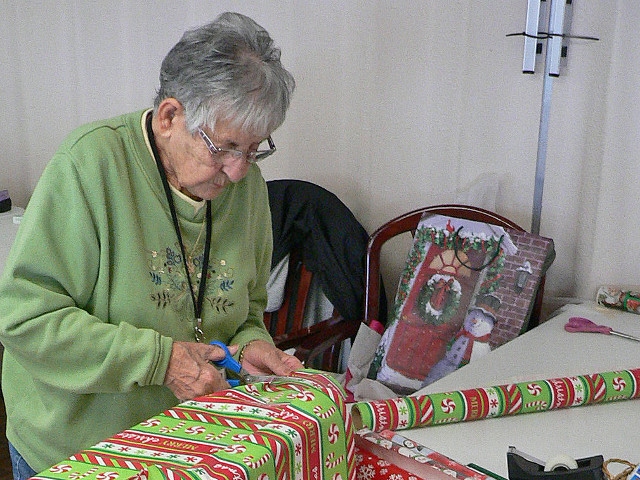 Santa’s Helpers Busy at St. Luke For 2015 Holiday Season