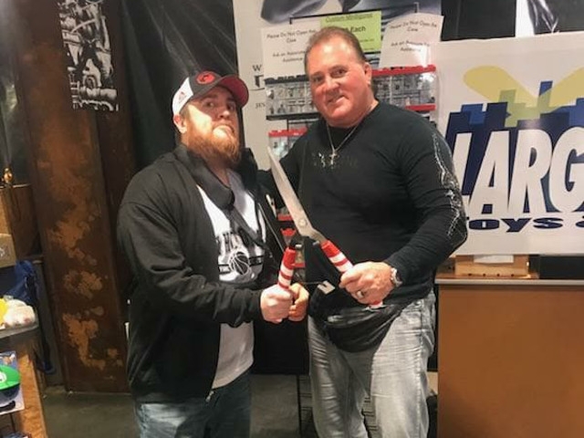 Struttin' &amp; Cuttin' with Our Own Lee Walker