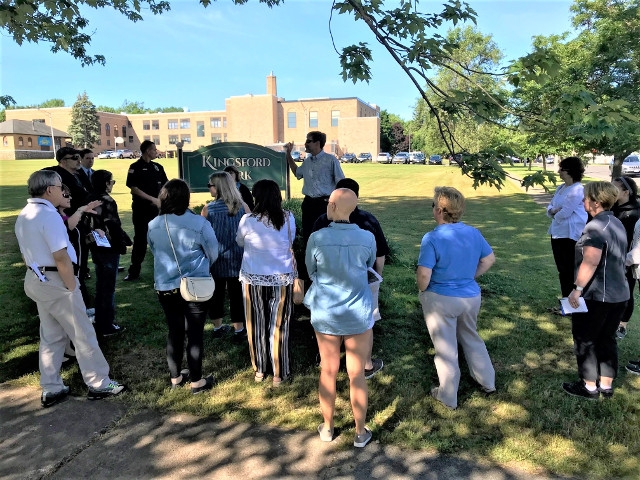 Healthy Communities Expert Suggests Ways to Improve City's Walkability