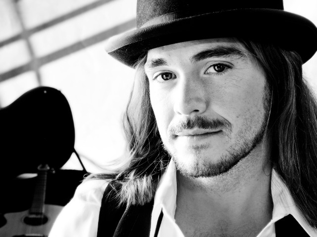 John McConnell to Perform at CAC Wing Fest